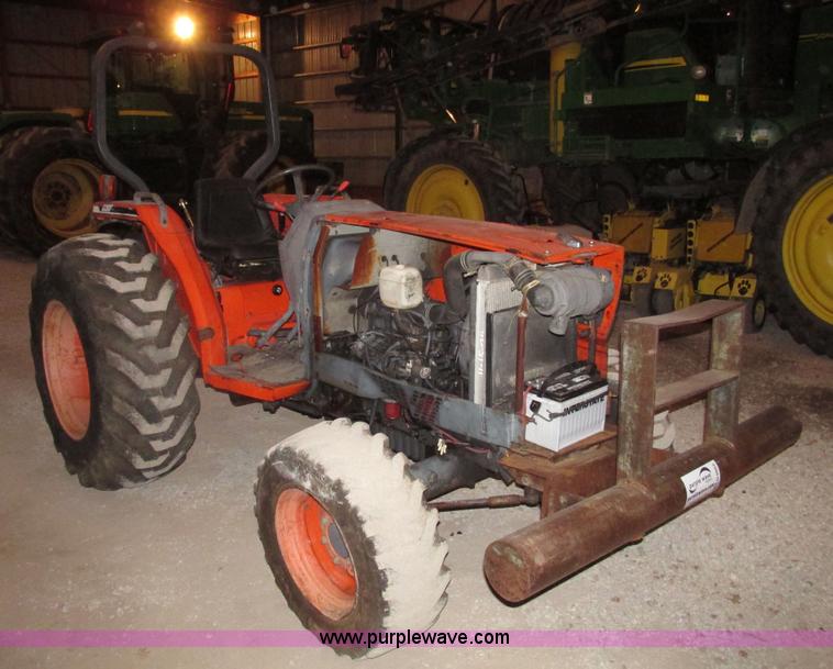 image for item G9862 Kubota L3710 GST MFWD tractor