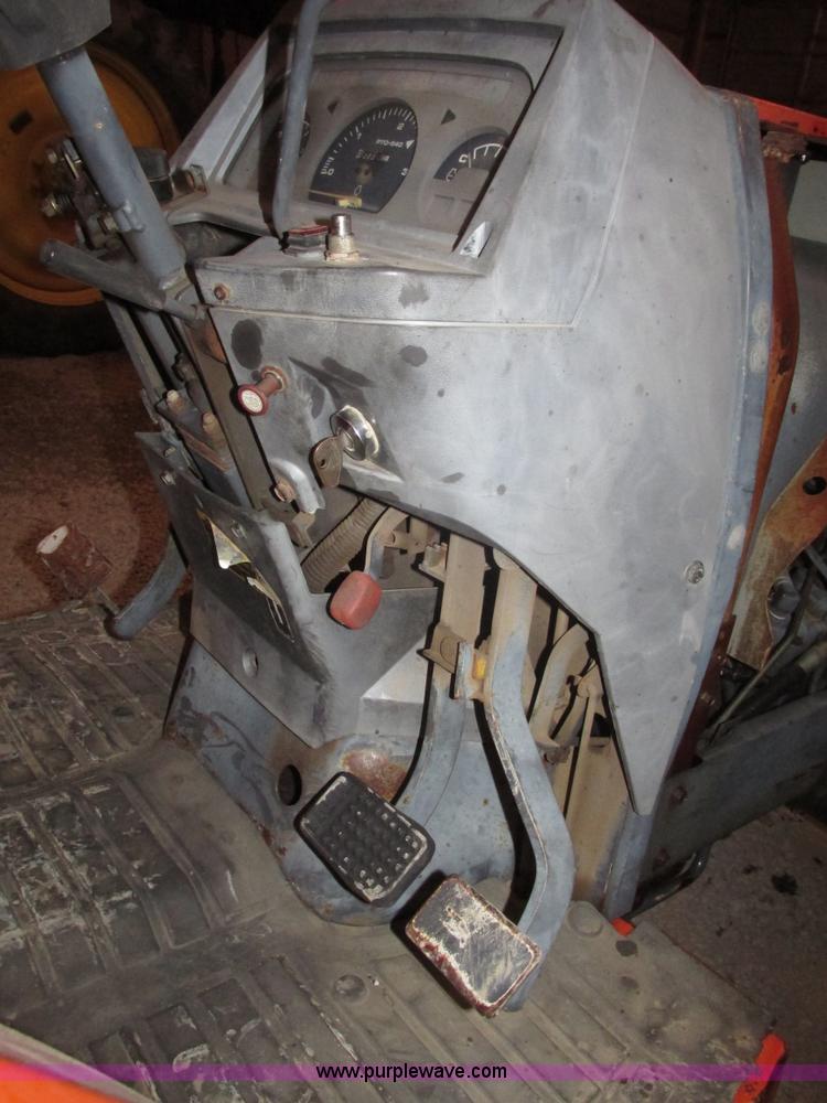 image for item G9862 Kubota L3710 GST MFWD tractor