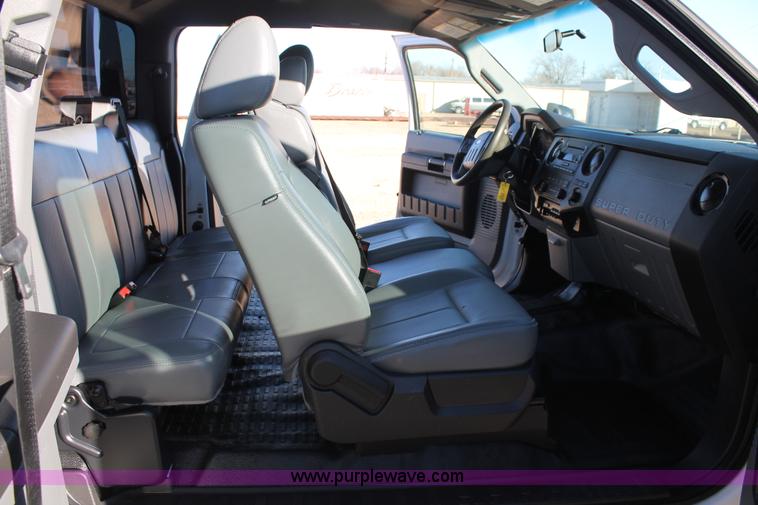 image for item H1680 2012 Ford F350 Super Duty SuperCab utility truck