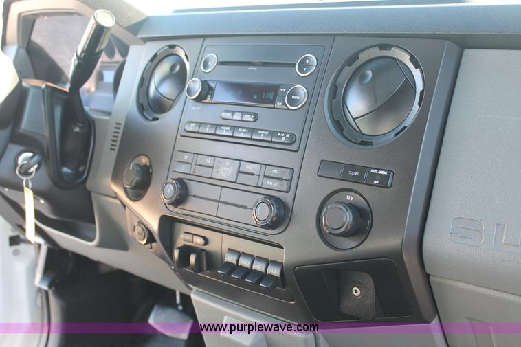 image for item H1680 2012 Ford F350 Super Duty SuperCab utility truck