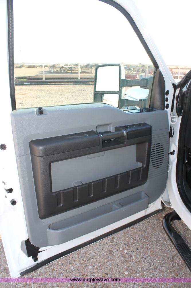 image for item H1680 2012 Ford F350 Super Duty SuperCab utility truck