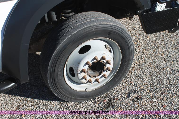 image for item H1681 2008 Ford F550 Crew Cab flatbed truck