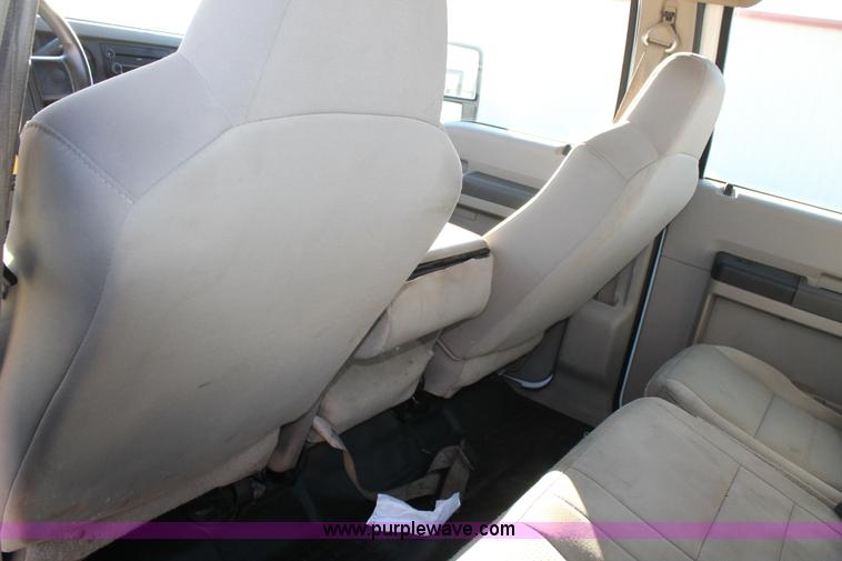 image for item H1681 2008 Ford F550 Crew Cab flatbed truck