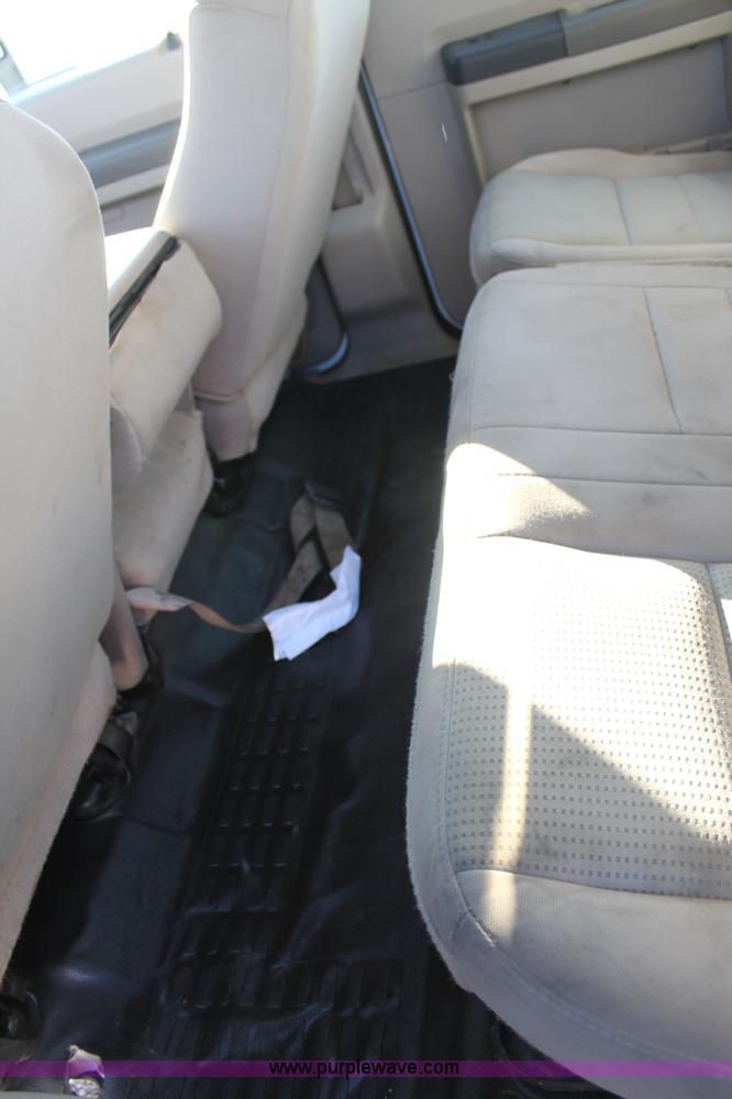 image for item H1681 2008 Ford F550 Crew Cab flatbed truck