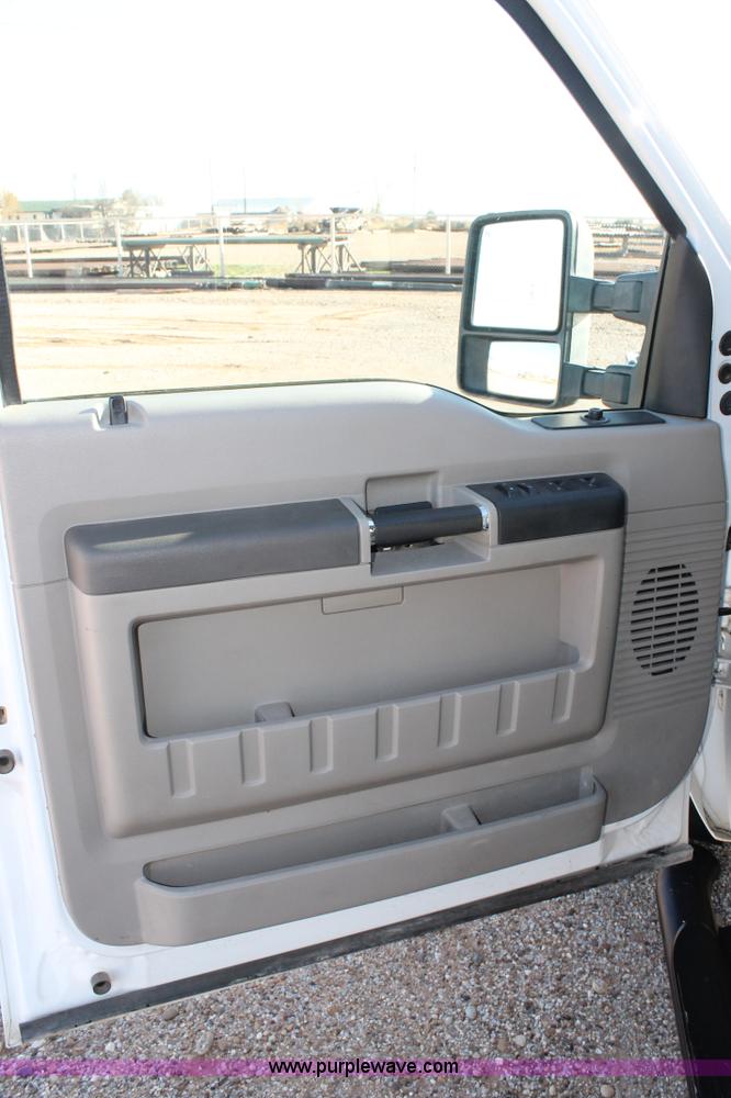 image for item H1681 2008 Ford F550 Crew Cab flatbed truck