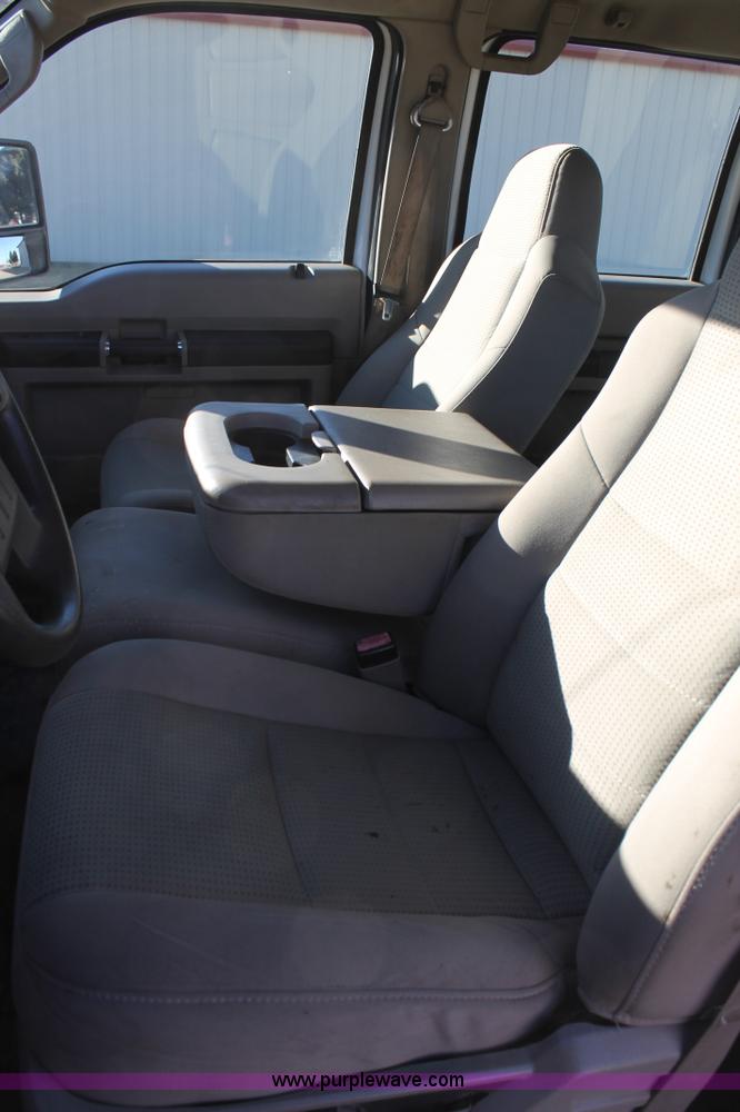 image for item H1681 2008 Ford F550 Crew Cab flatbed truck