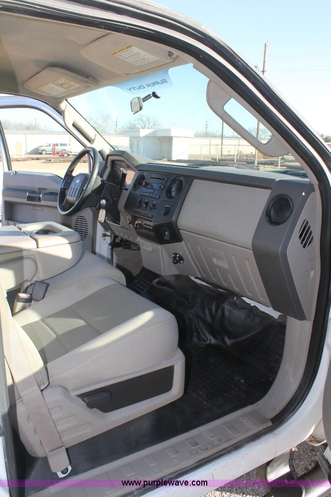 image for item H1681 2008 Ford F550 Crew Cab flatbed truck