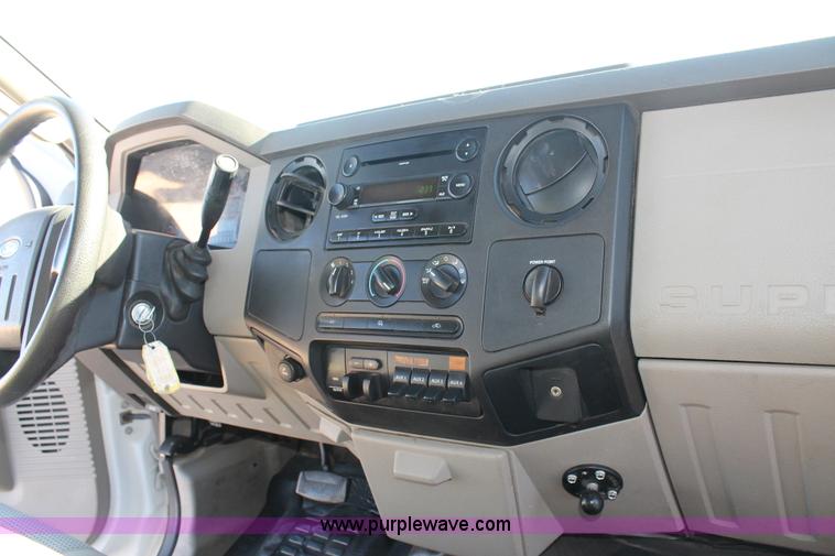 image for item H1681 2008 Ford F550 Crew Cab flatbed truck