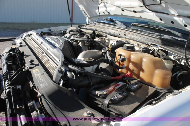 image for item H1681 2008 Ford F550 Crew Cab flatbed truck