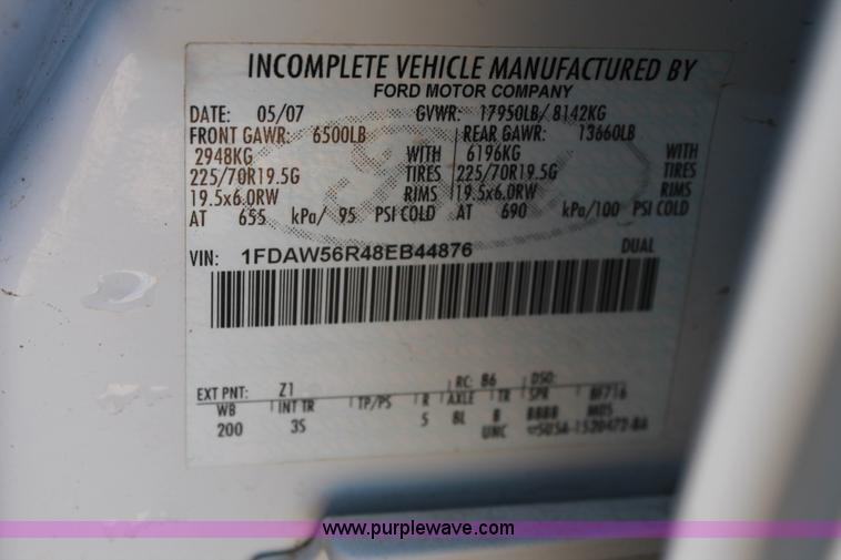 image for item H1681 2008 Ford F550 Crew Cab flatbed truck