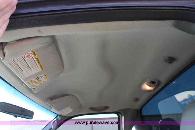 image for item H1682 2007 Ford F450 Super Duty flatbed truck