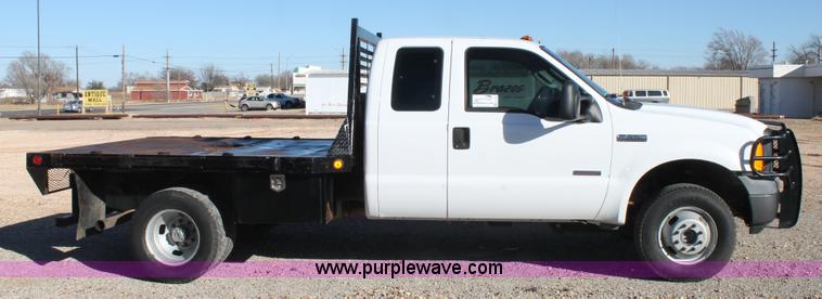 image for item H1683 2006 Ford F350 Super Duty SuperCab utility truck