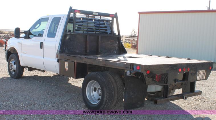image for item H1683 2006 Ford F350 Super Duty SuperCab utility truck