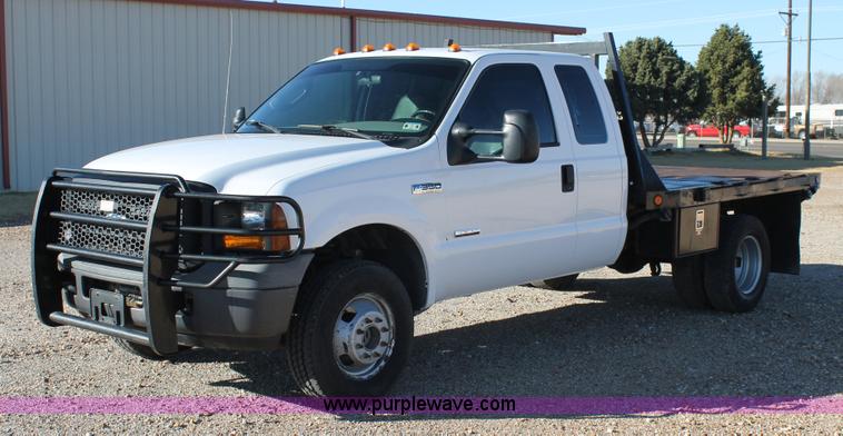 image for item H1683 2006 Ford F350 Super Duty SuperCab utility truck