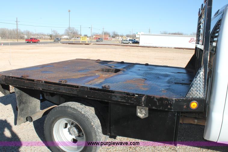 image for item H1683 2006 Ford F350 Super Duty SuperCab utility truck