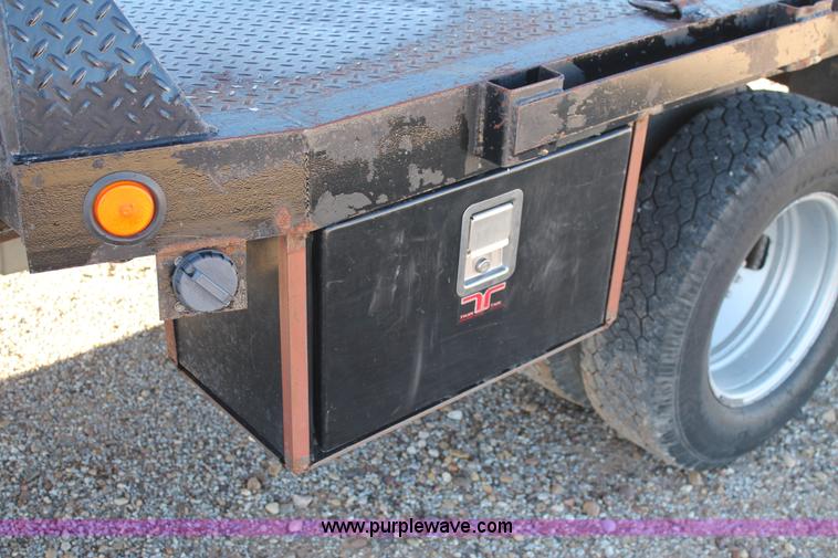 image for item H1683 2006 Ford F350 Super Duty SuperCab utility truck