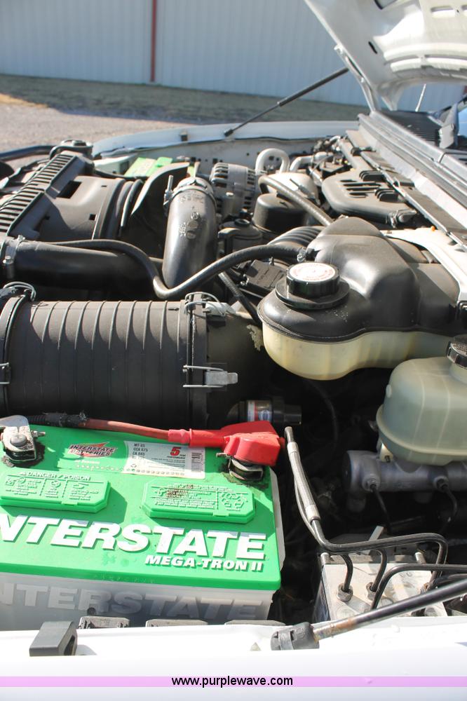 image for item H1683 2006 Ford F350 Super Duty SuperCab utility truck