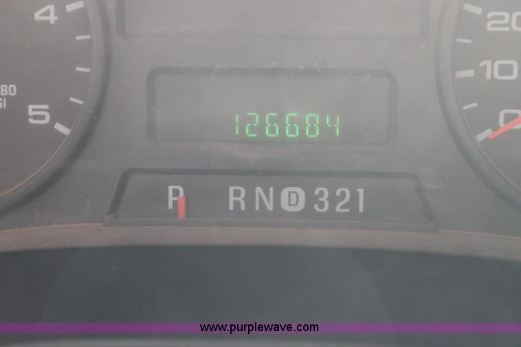 image for item H1683 2006 Ford F350 Super Duty SuperCab utility truck