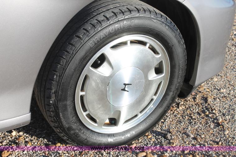 image for item H1691 2005 Honda Insight CVT