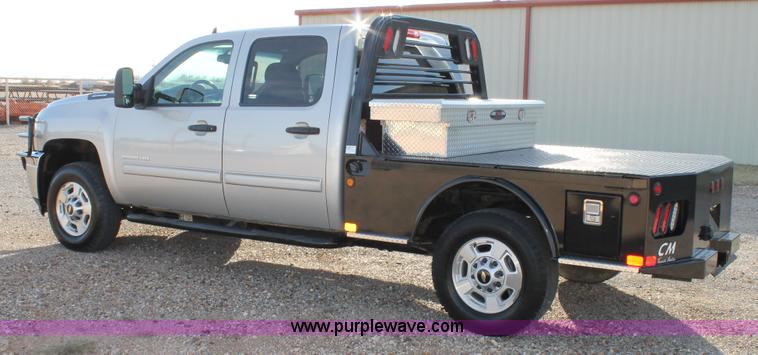 image for item H1692 2011 Chevrolet Silverado 2500HD LT flatbed truck
