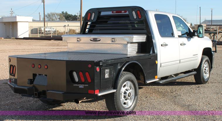 image for item H1692 2011 Chevrolet Silverado 2500HD LT flatbed truck
