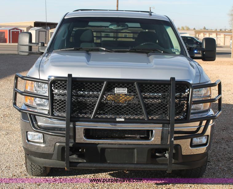 image for item H1692 2011 Chevrolet Silverado 2500HD LT flatbed truck