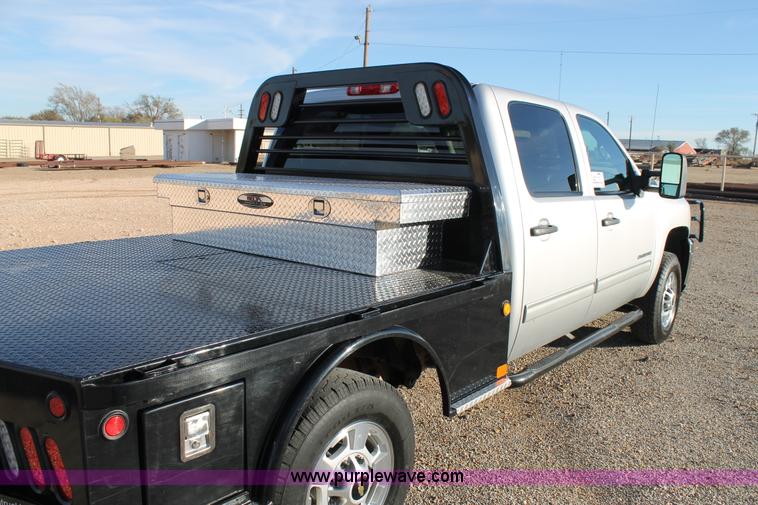 image for item H1692 2011 Chevrolet Silverado 2500HD LT flatbed truck
