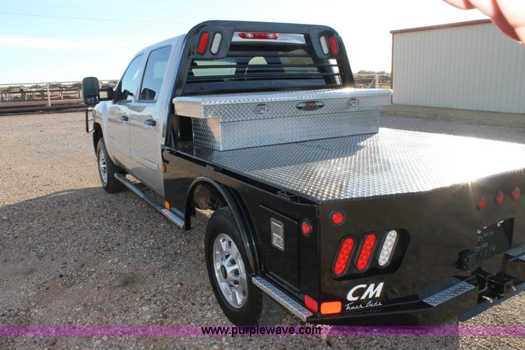 image for item H1692 2011 Chevrolet Silverado 2500HD LT flatbed truck