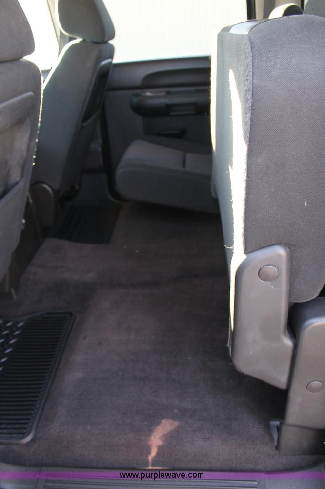 image for item H1692 2011 Chevrolet Silverado 2500HD LT flatbed truck