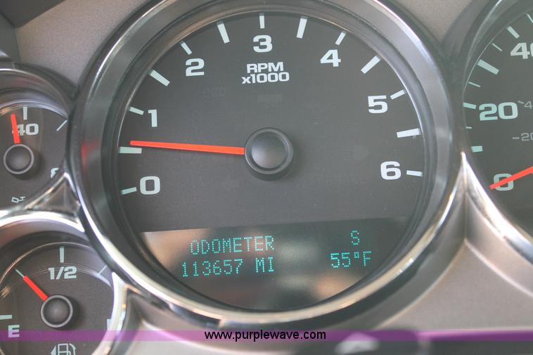 image for item H1692 2011 Chevrolet Silverado 2500HD LT flatbed truck