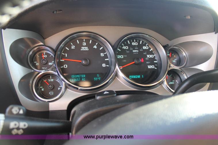 image for item H1692 2011 Chevrolet Silverado 2500HD LT flatbed truck