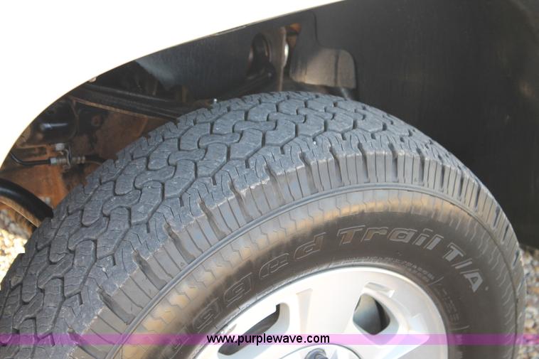 image for item H1692 2011 Chevrolet Silverado 2500HD LT flatbed truck