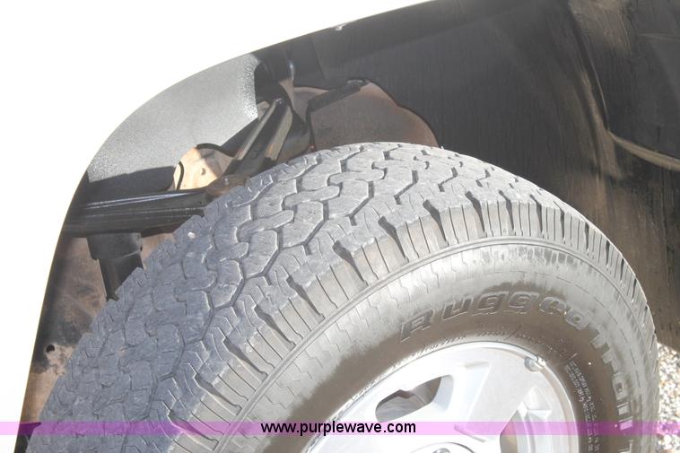 image for item H1692 2011 Chevrolet Silverado 2500HD LT flatbed truck