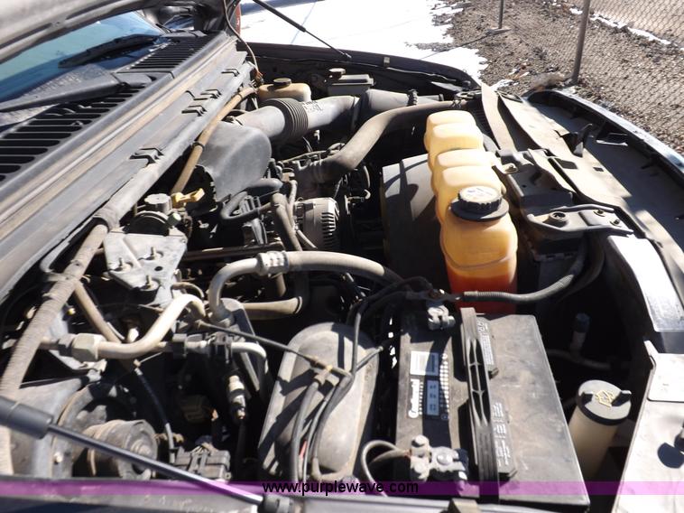 image for item H1906 2004 Ford F350 Super Duty XLT utility truck