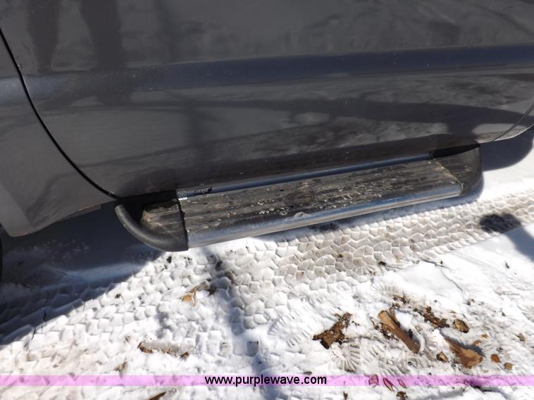 image for item H1906 2004 Ford F350 Super Duty XLT utility truck