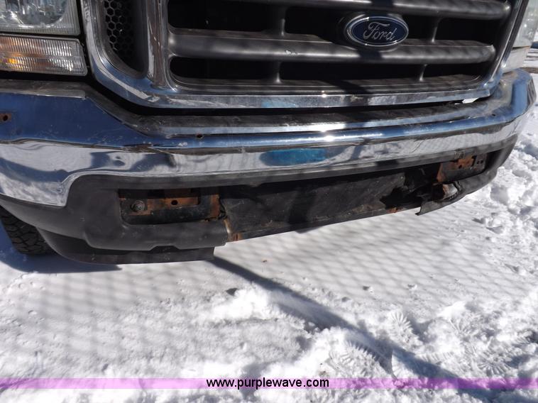 image for item H1906 2004 Ford F350 Super Duty XLT utility truck