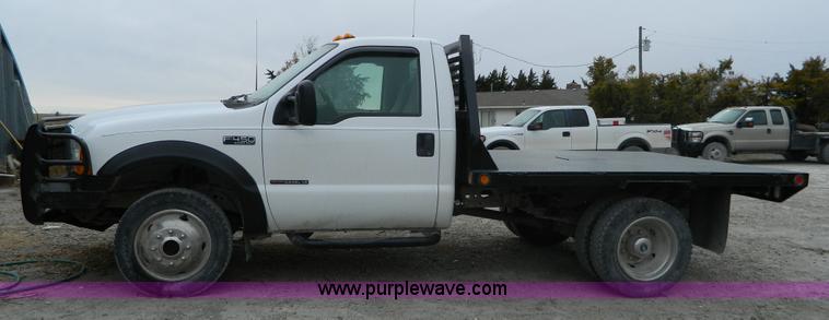 image for item H2315 2000 Ford F450 Super Duty flatbed pickup truck