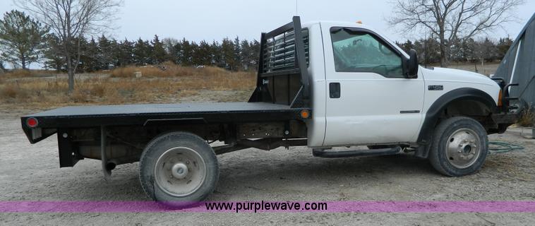 image for item H2315 2000 Ford F450 Super Duty flatbed pickup truck