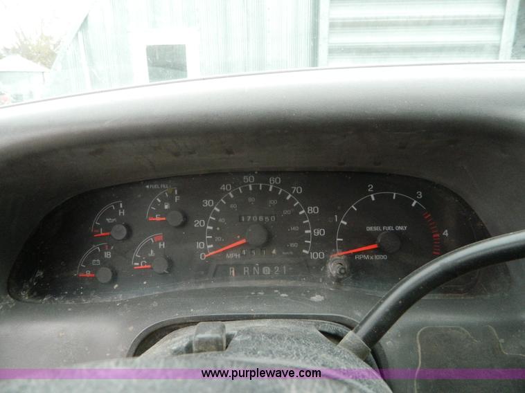 image for item H2315 2000 Ford F450 Super Duty flatbed pickup truck