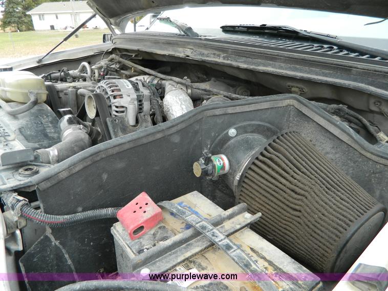 image for item H2315 2000 Ford F450 Super Duty flatbed pickup truck