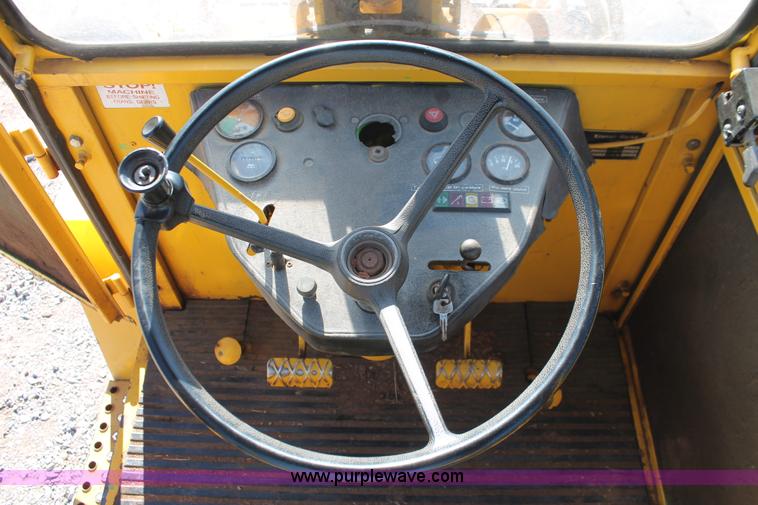 image for item H5519 1990 Kramer 212ET wheel loader