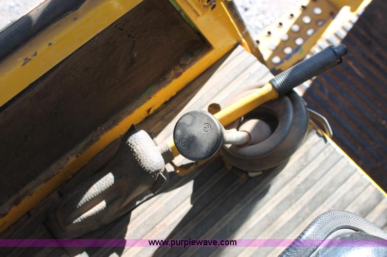 image for item H5519 1990 Kramer 212ET wheel loader