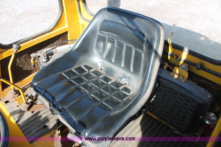 image for item H5519 1990 Kramer 212ET wheel loader