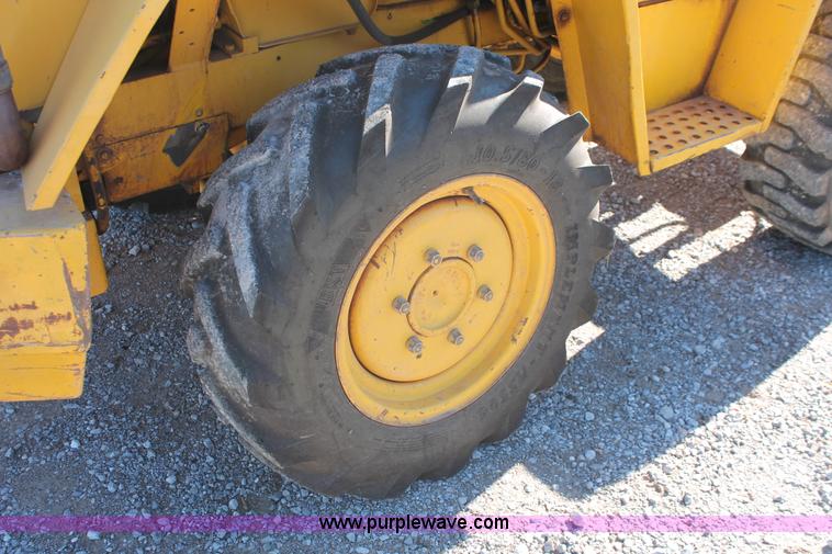 image for item H5519 1990 Kramer 212ET wheel loader