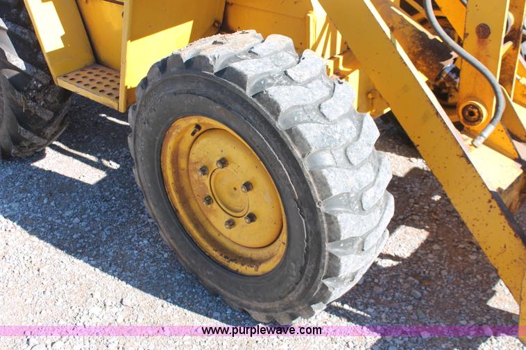 image for item H5519 1990 Kramer 212ET wheel loader
