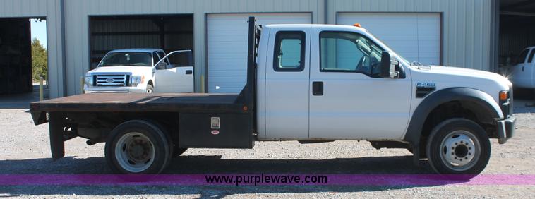 image for item H5520 2008 Ford F450 Super Duty XL SuperCab flatbed truck