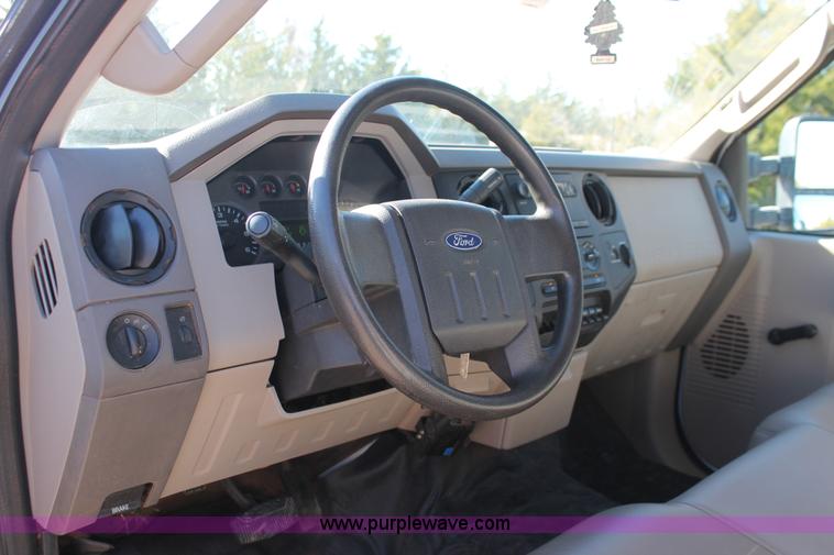 image for item H5520 2008 Ford F450 Super Duty XL SuperCab flatbed truck
