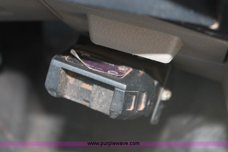 image for item H5520 2008 Ford F450 Super Duty XL SuperCab flatbed truck