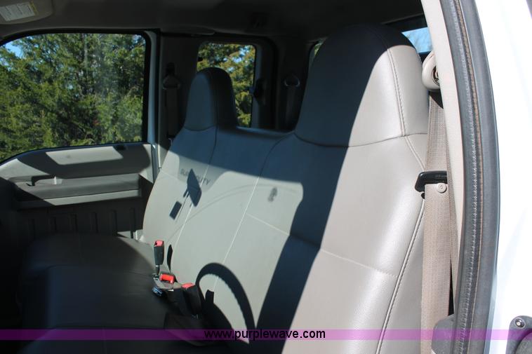 image for item H5520 2008 Ford F450 Super Duty XL SuperCab flatbed truck