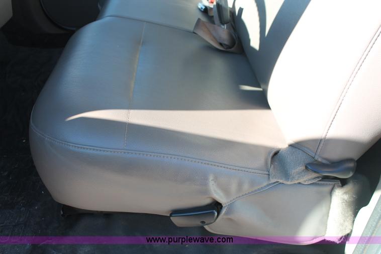 image for item H5520 2008 Ford F450 Super Duty XL SuperCab flatbed truck